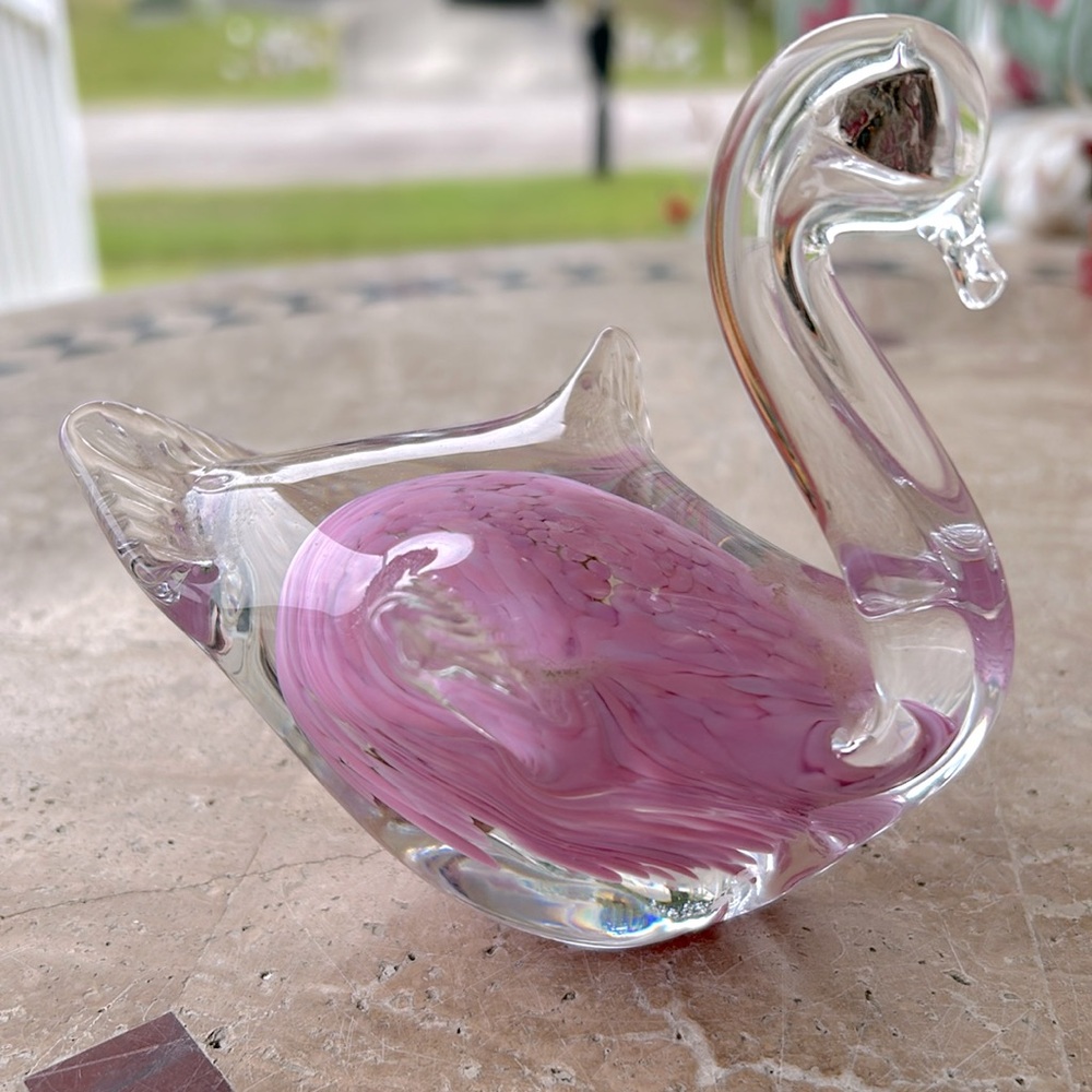Vintage Mandgjort glass swan 🦢